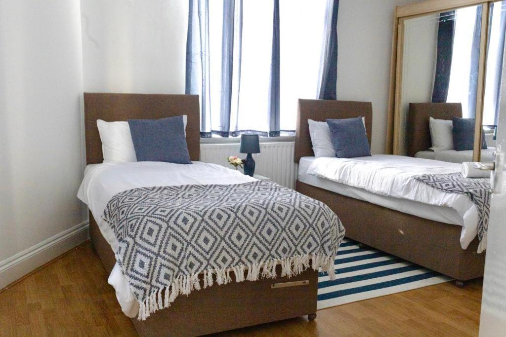 Spacious City Centre 2 Bedroom Apartment - Lt Apartment لايستر المظهر الخارجي الصورة